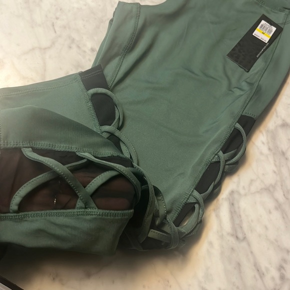 Jessica Simpson Green Warm Up Leggings - Picture 3 of 4